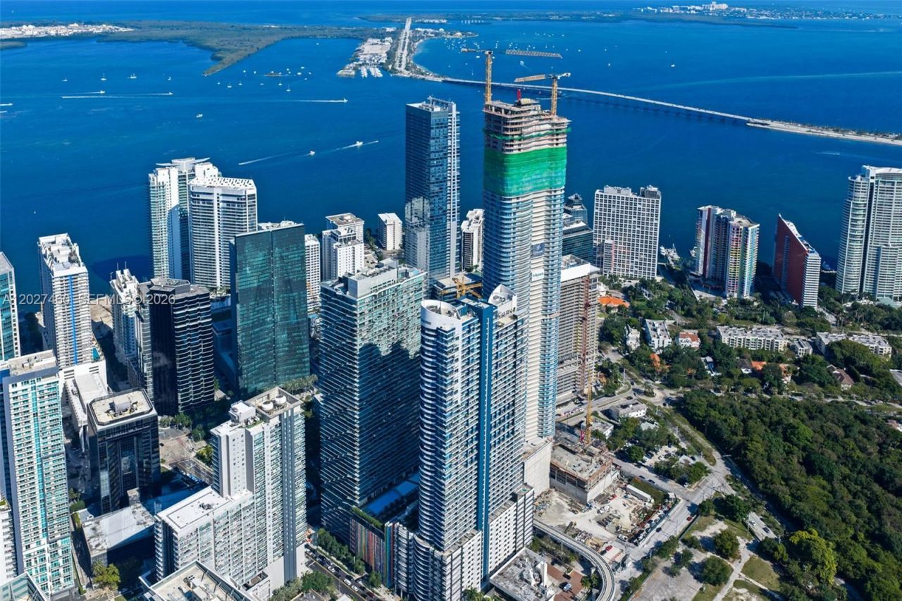 60 SW 13th St , Unit 4408, Miami, FL 33130 Photo