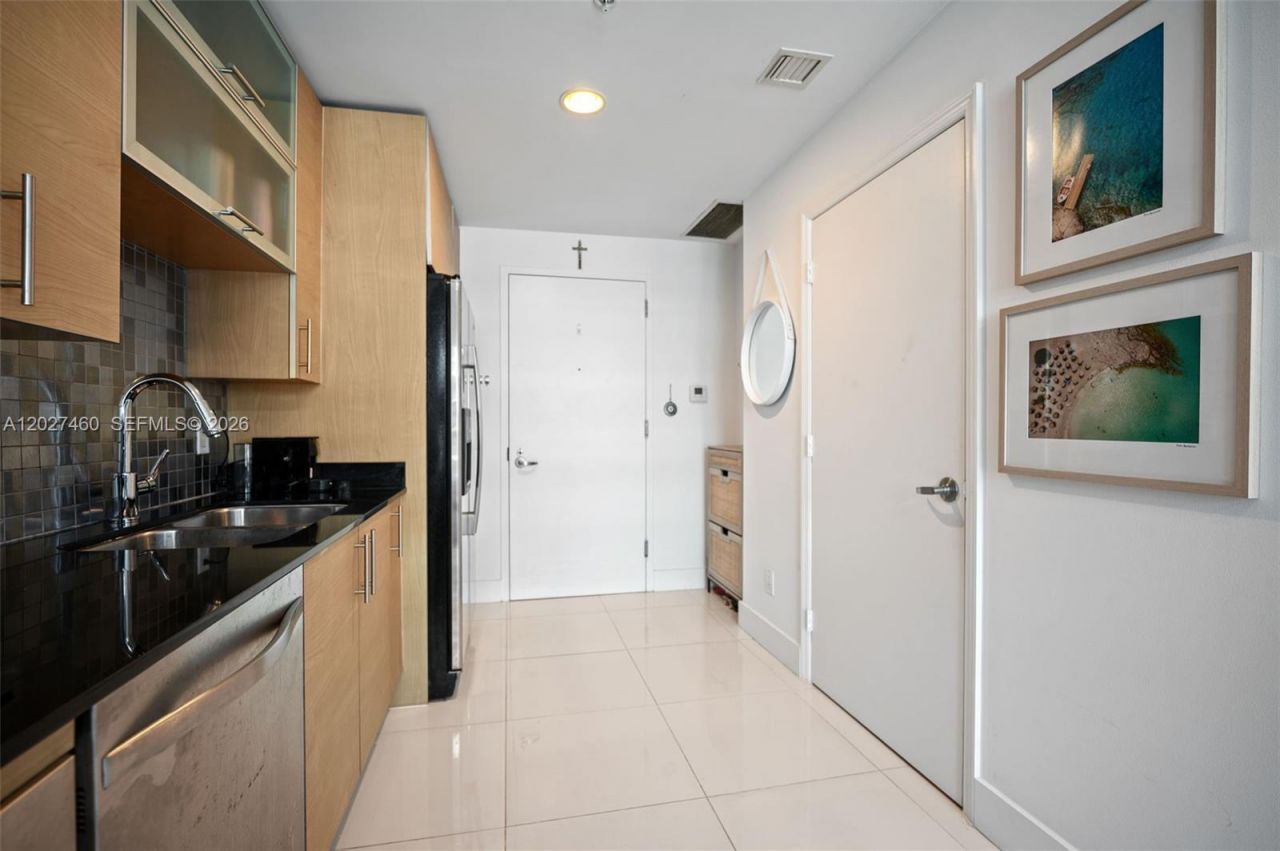 60 SW 13th St , Unit 4408, Miami, FL 33130 Photo