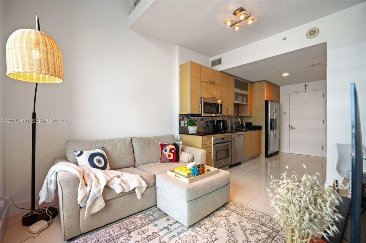 60 SW 13th St , Unit 4408, Miami, FL 33130 Photo
