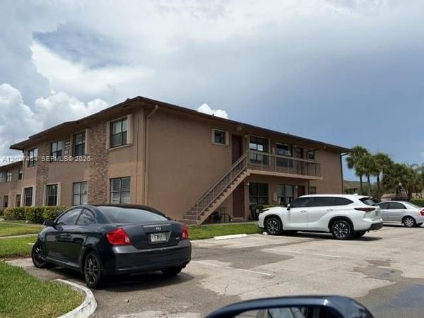 10054 Winding Lake Rd, Unit 201, Sunrise, FL 33351