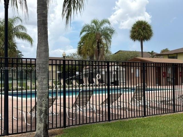 10054 Winding Lake Rd, Unit 201, Sunrise, FL 33351 Photo
