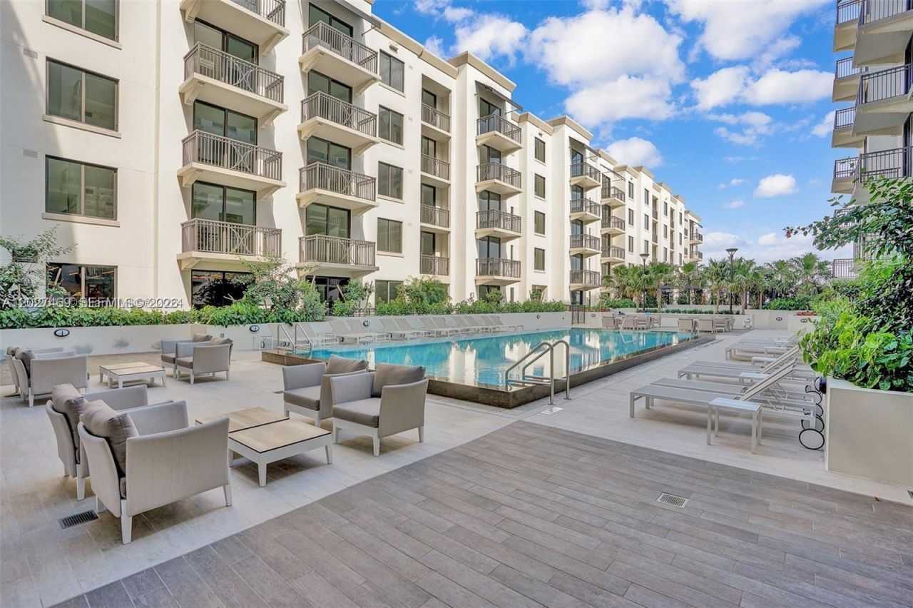 301 Altara Ave , Unit 202, Coral Gables, FL 33146 Photo