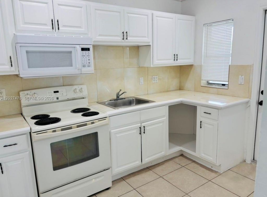 14400 Polk St , Unit -, Miami, FL 33176 Photo