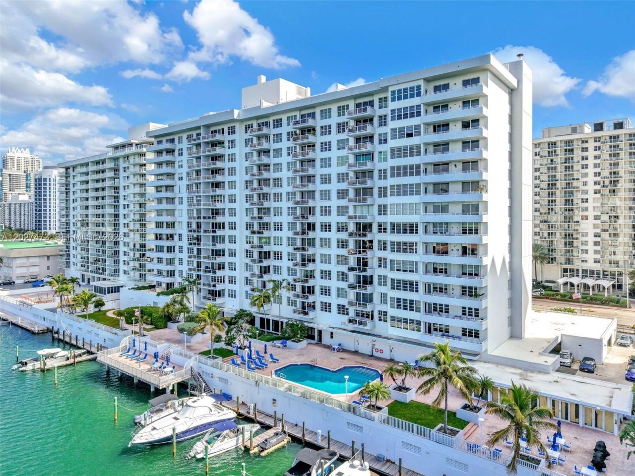 5700 Collins Ave , Unit 5J, Miami Beach, FL 33140 Photo
