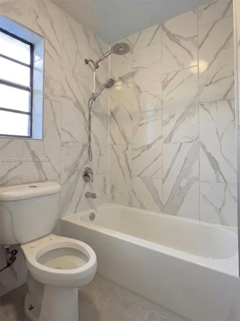 1300 NE 203rd St , Miami, FL 33179 Photo