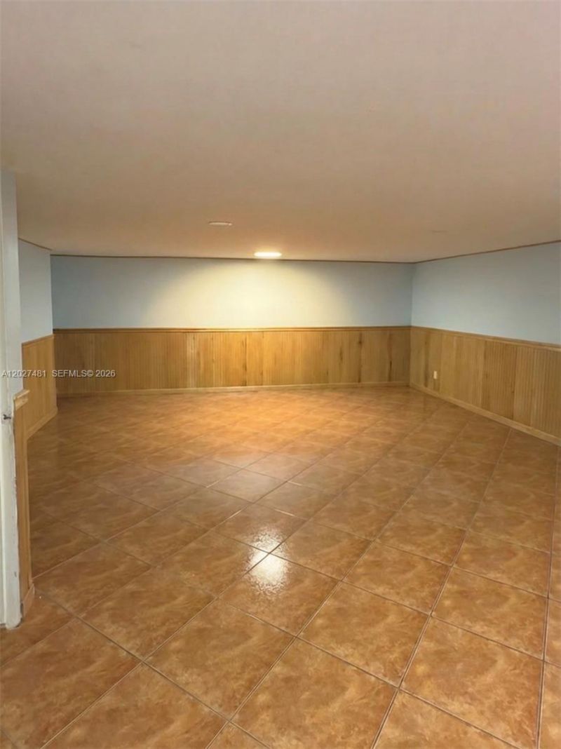 1300 NE 203rd St , Miami, FL 33179 Photo