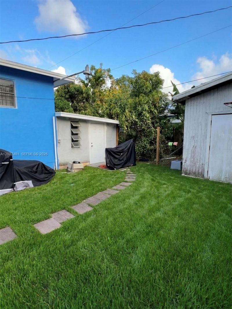 1300 NE 203rd St , Miami, FL 33179 Photo