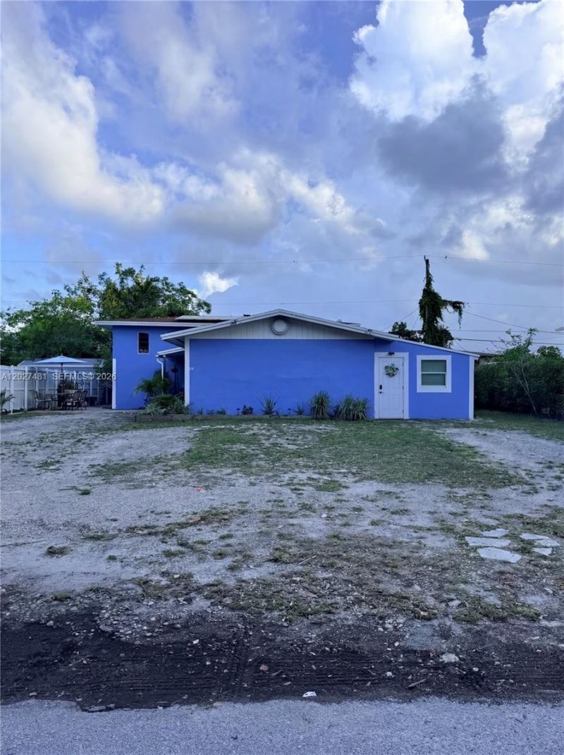 1300 NE 203rd St , Miami, FL 33179 Photo
