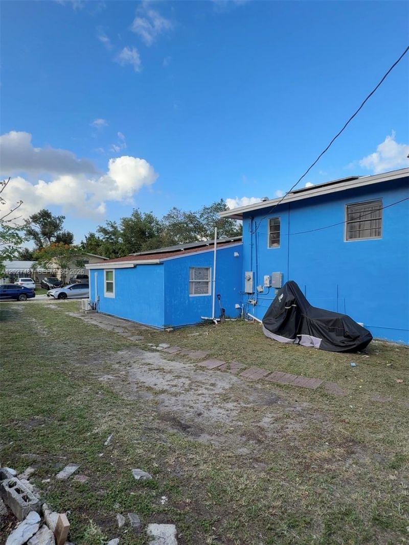 1300 NE 203rd St , Miami, FL 33179 Photo