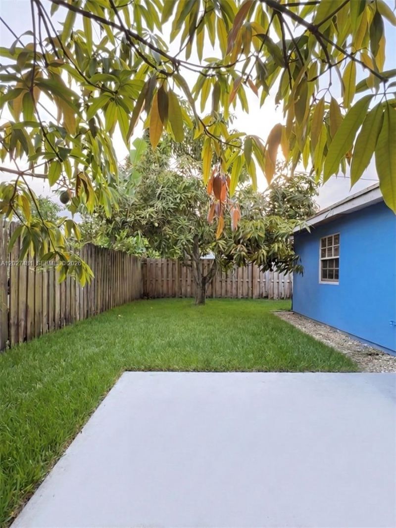1300 NE 203rd St , Miami, FL 33179 Photo
