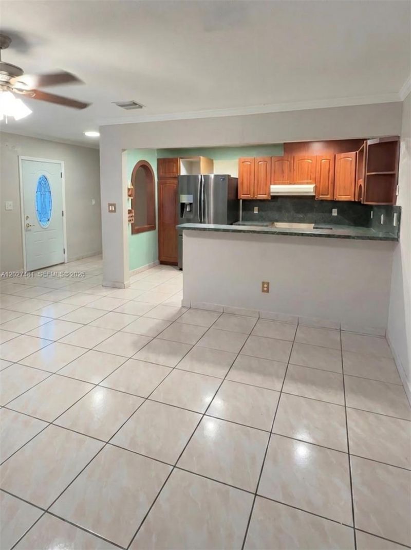 1300 NE 203rd St , Miami, FL 33179 Photo