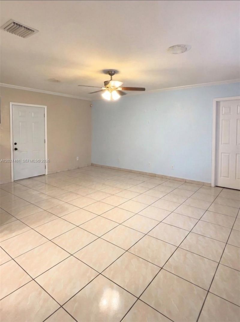 1300 NE 203rd St , Miami, FL 33179 Photo