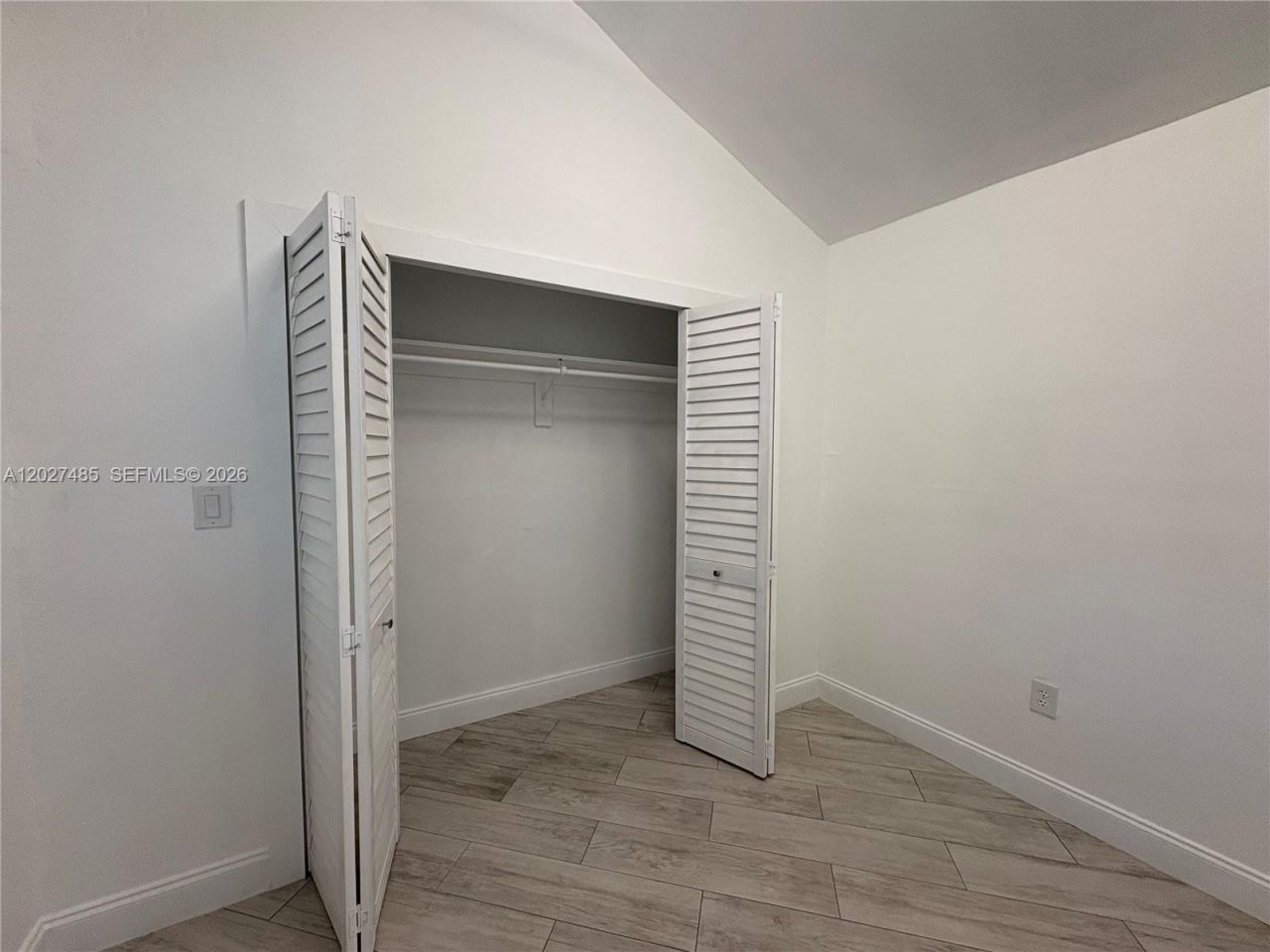 6753 SW 39th Ter , Unit Rear, Miami, FL 33155 Photo