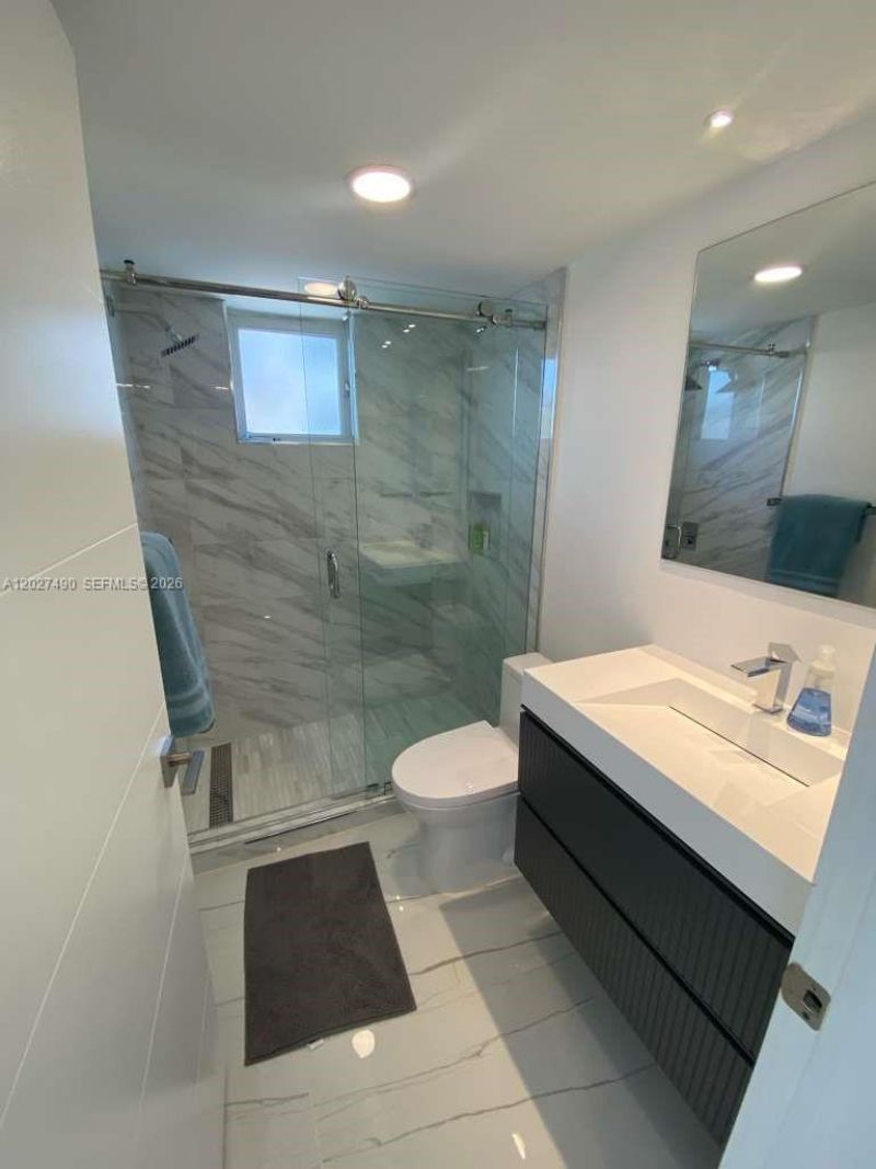 7832 Collins Ave , Unit 201, Miami Beach, FL 33141 Photo