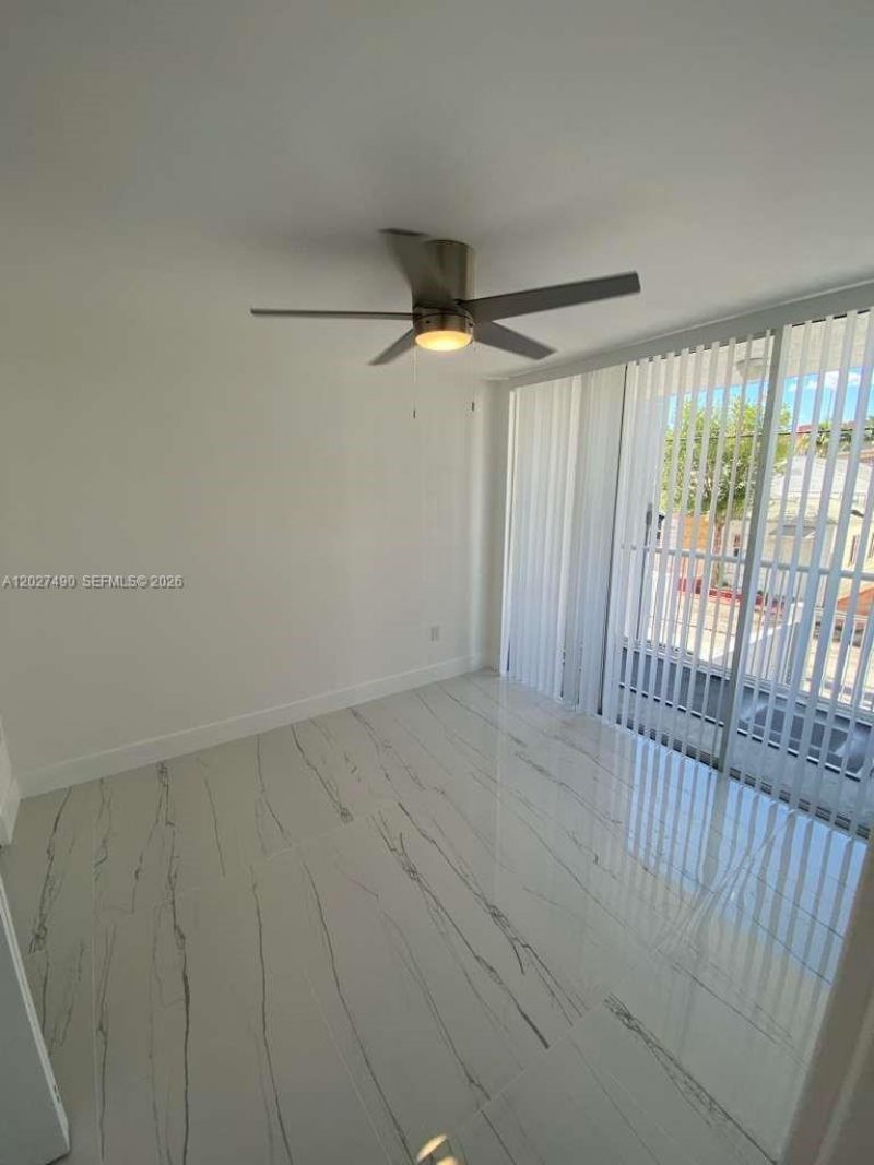 7832 Collins Ave , Unit 201, Miami Beach, FL 33141 Photo