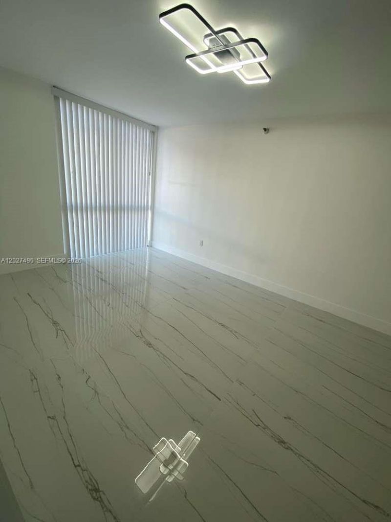 7832 Collins Ave , Unit 201, Miami Beach, FL 33141 Photo