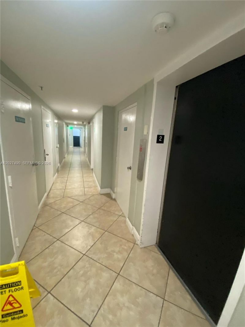 7832 Collins Ave , Unit 201, Miami Beach, FL 33141 Photo