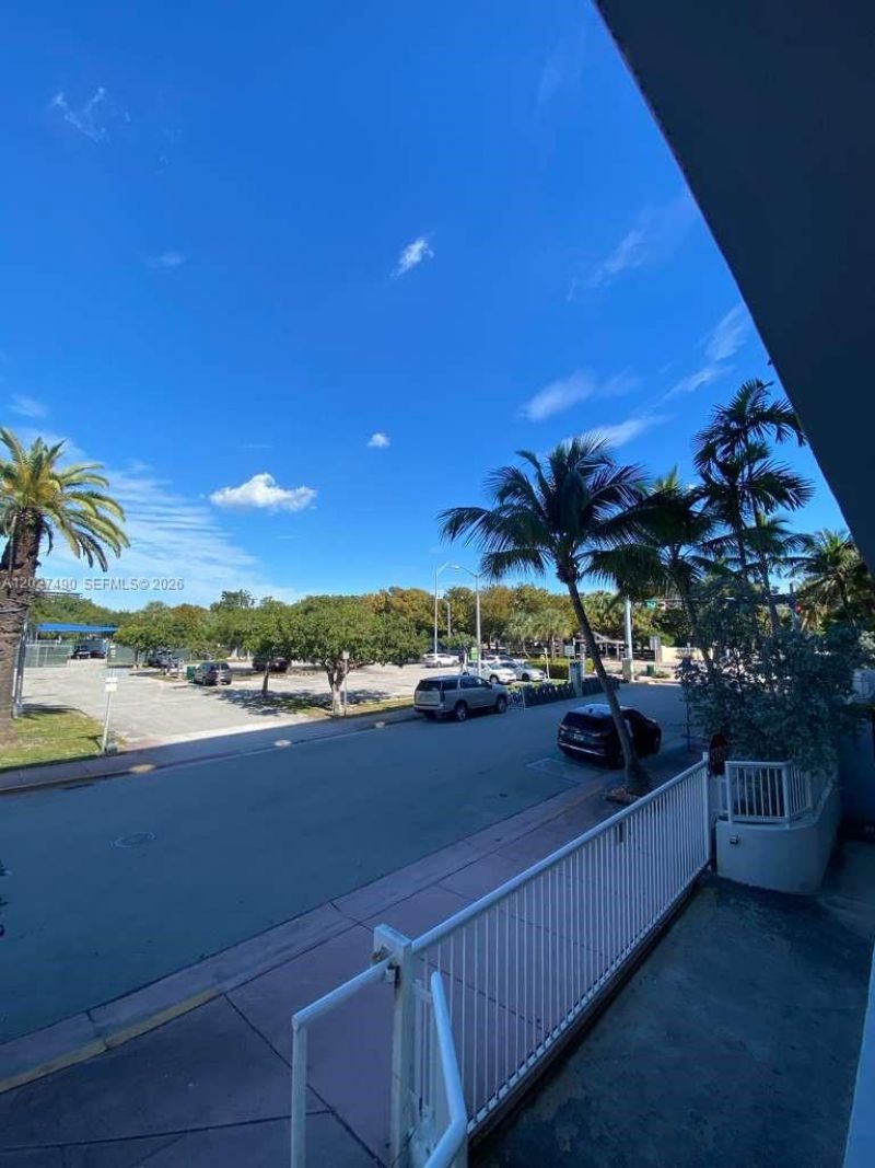 7832 Collins Ave , Unit 201, Miami Beach, FL 33141 Photo