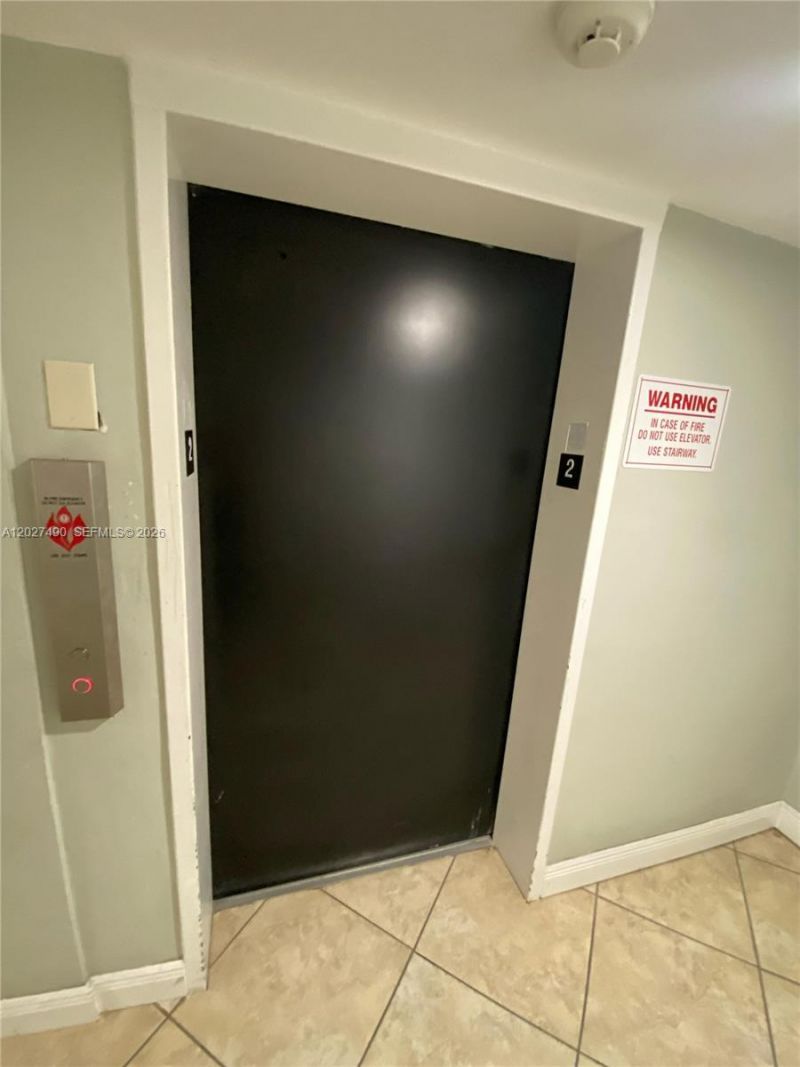 7832 Collins Ave , Unit 201, Miami Beach, FL 33141 Photo