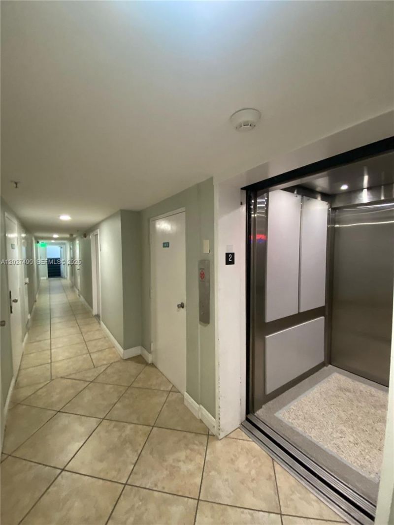 7832 Collins Ave , Unit 201, Miami Beach, FL 33141 Photo