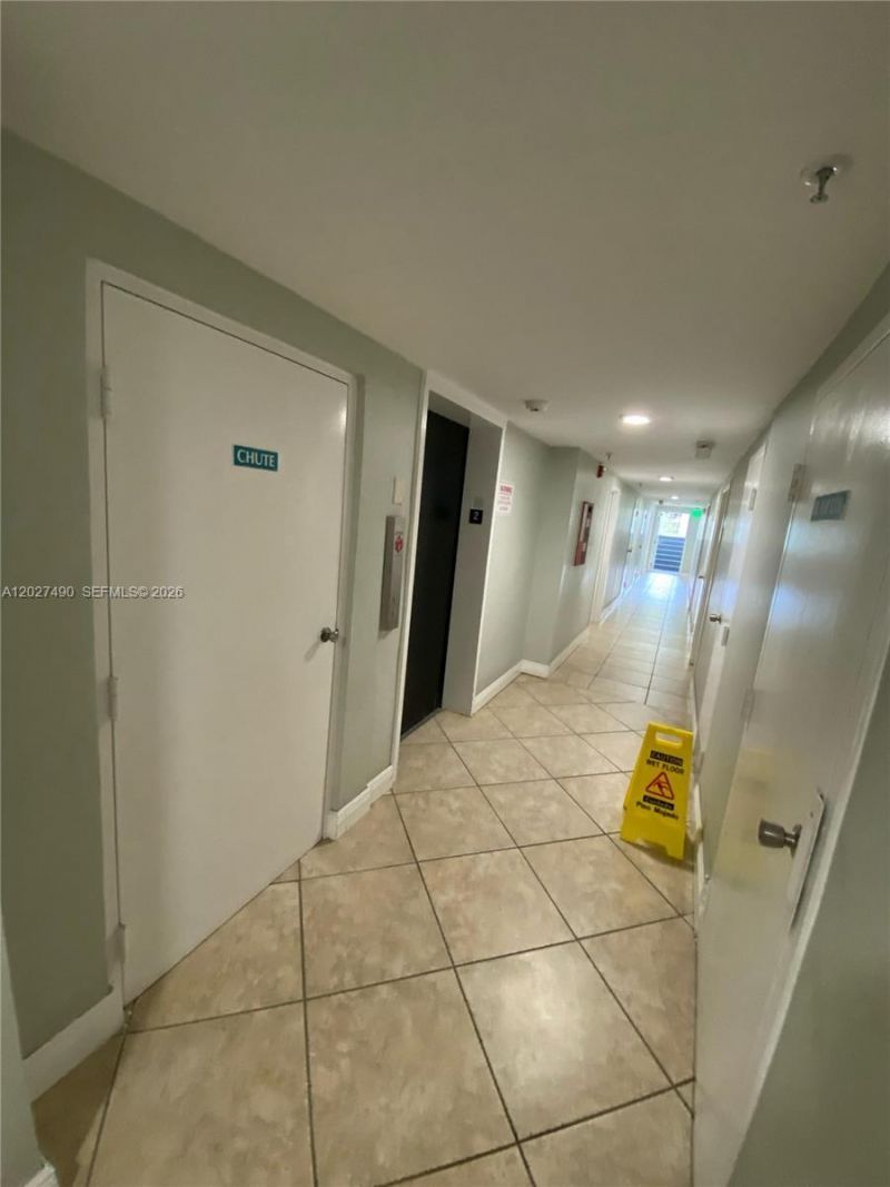 7832 Collins Ave , Unit 201, Miami Beach, FL 33141 Photo