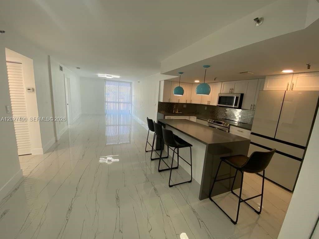 7832 Collins Ave , Unit 201, Miami Beach, FL 33141 Photo