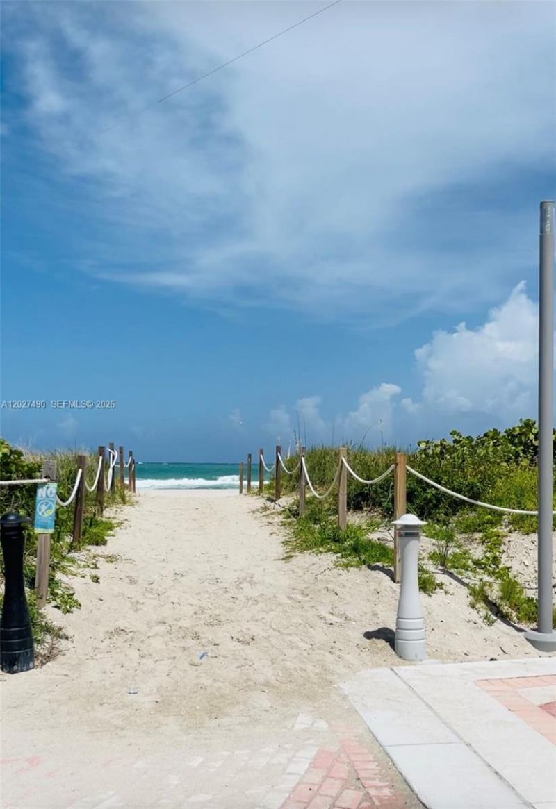 7832 Collins Ave , Unit 201, Miami Beach, FL 33141 Photo