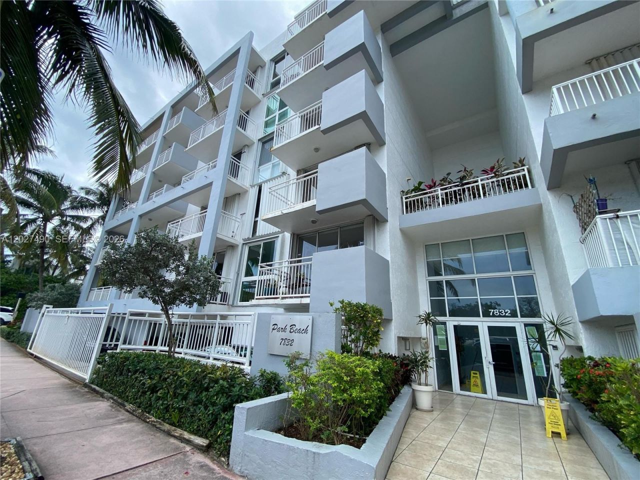 7832 Collins Ave , Unit 201, Miami Beach, FL 33141 Photo