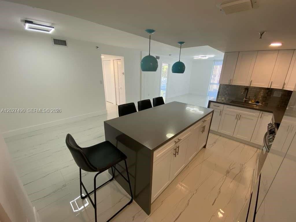 7832 Collins Ave , Unit 201, Miami Beach, FL 33141 Photo