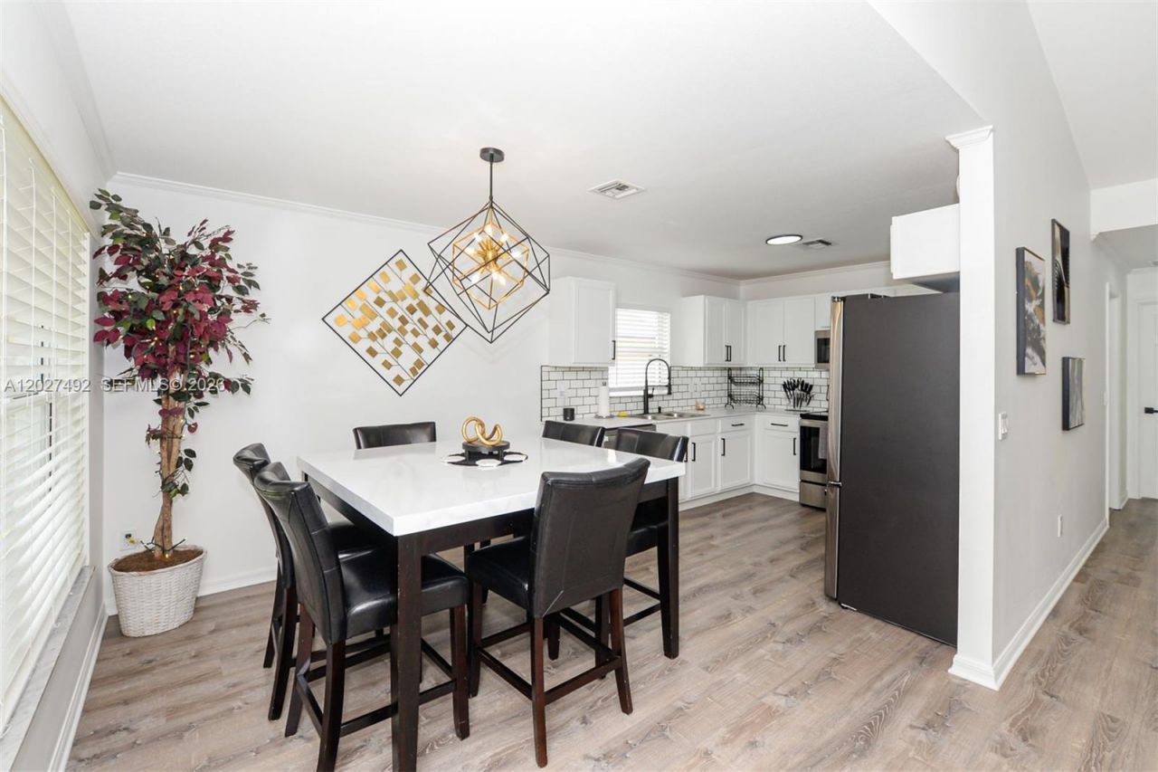 1225 SW Hunnicut Ave, Port Saint Lucie, FL 34953 Photo