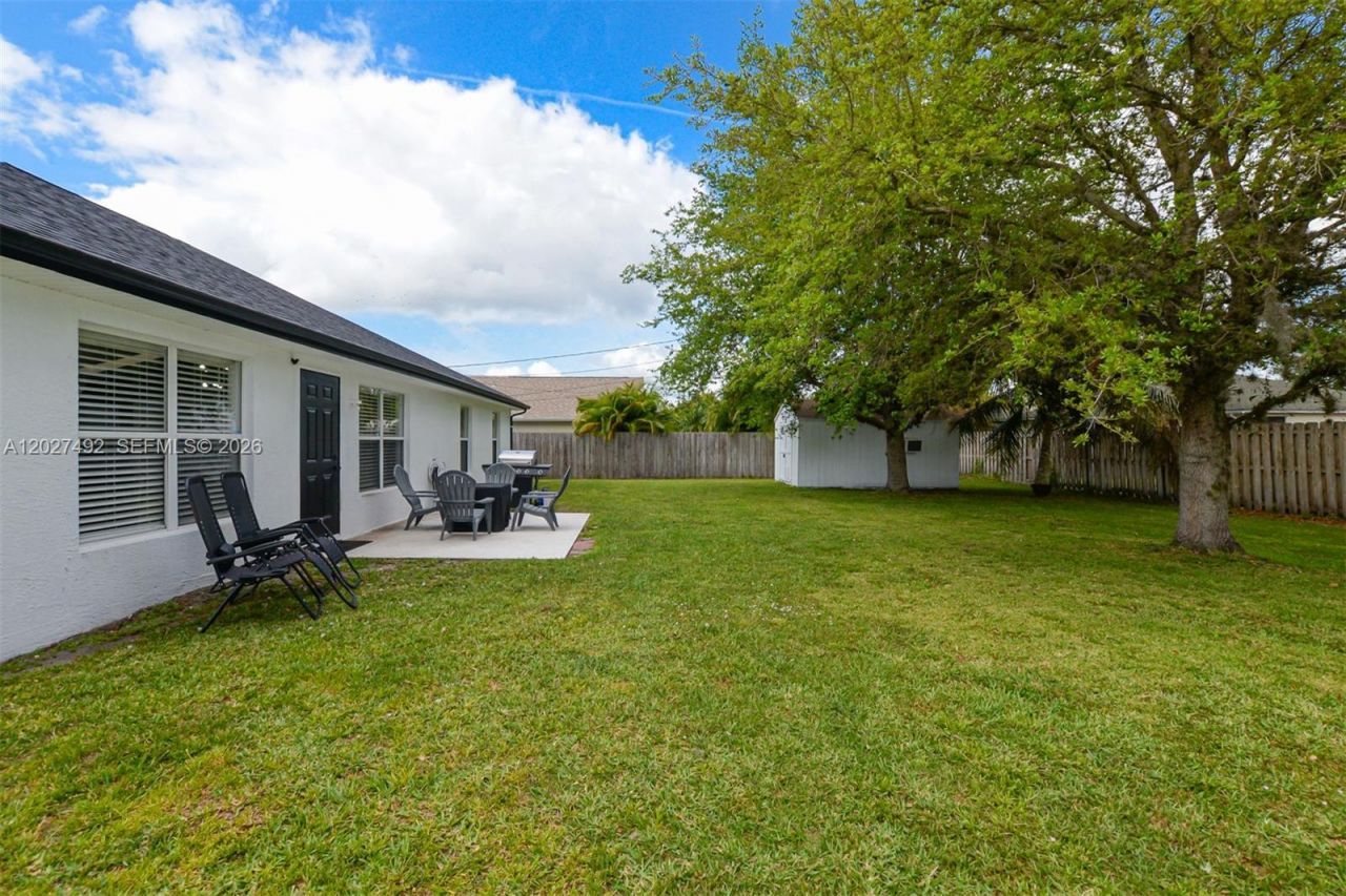1225 SW Hunnicut Ave, Port Saint Lucie, FL 34953 Photo