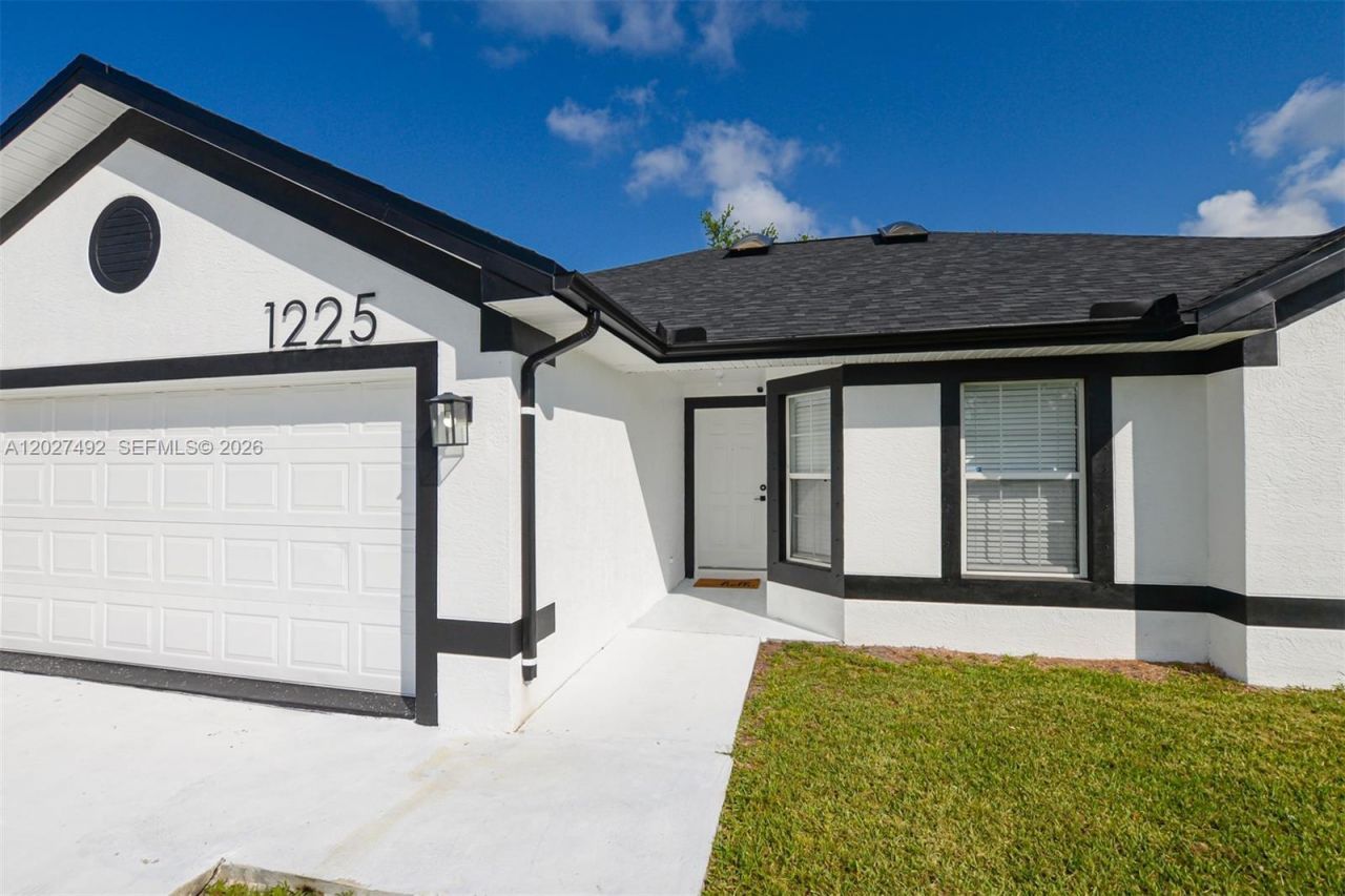 1225 SW Hunnicut Ave, Port Saint Lucie, FL 34953 Photo