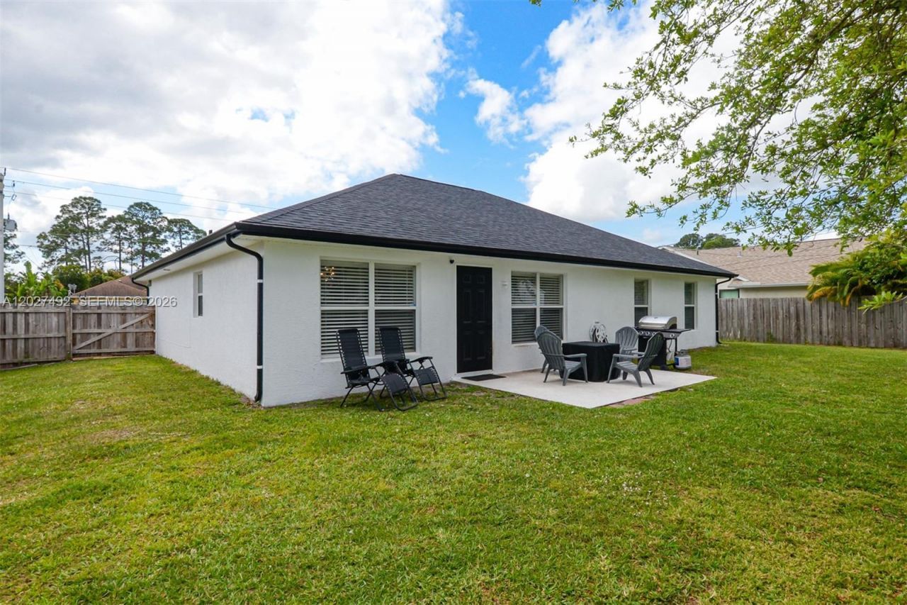 1225 SW Hunnicut Ave, Port Saint Lucie, FL 34953 Photo