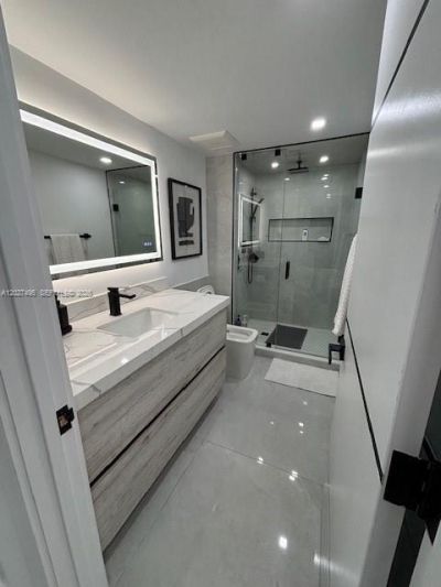 19707 Turnberry Way , Unit 23J, Aventura, FL 33180 Photo