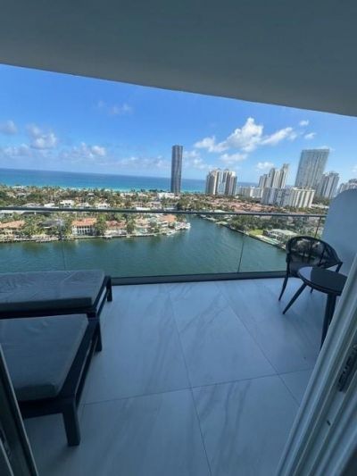 19707 Turnberry Way , Unit 23J, Aventura, FL 33180 Photo