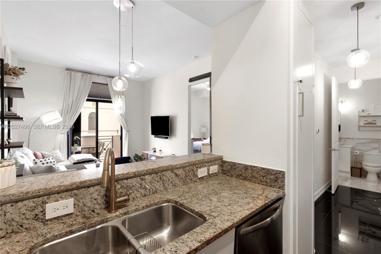 1805 Ponce De Leon Blvd, Unit 818, Coral Gables, FL 33134 Photo
