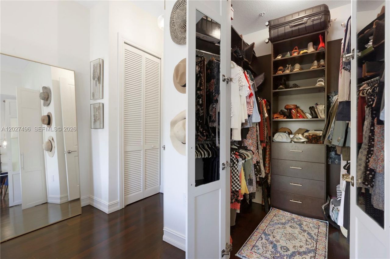 1805 Ponce De Leon Blvd, Unit 818, Coral Gables, FL 33134 Photo