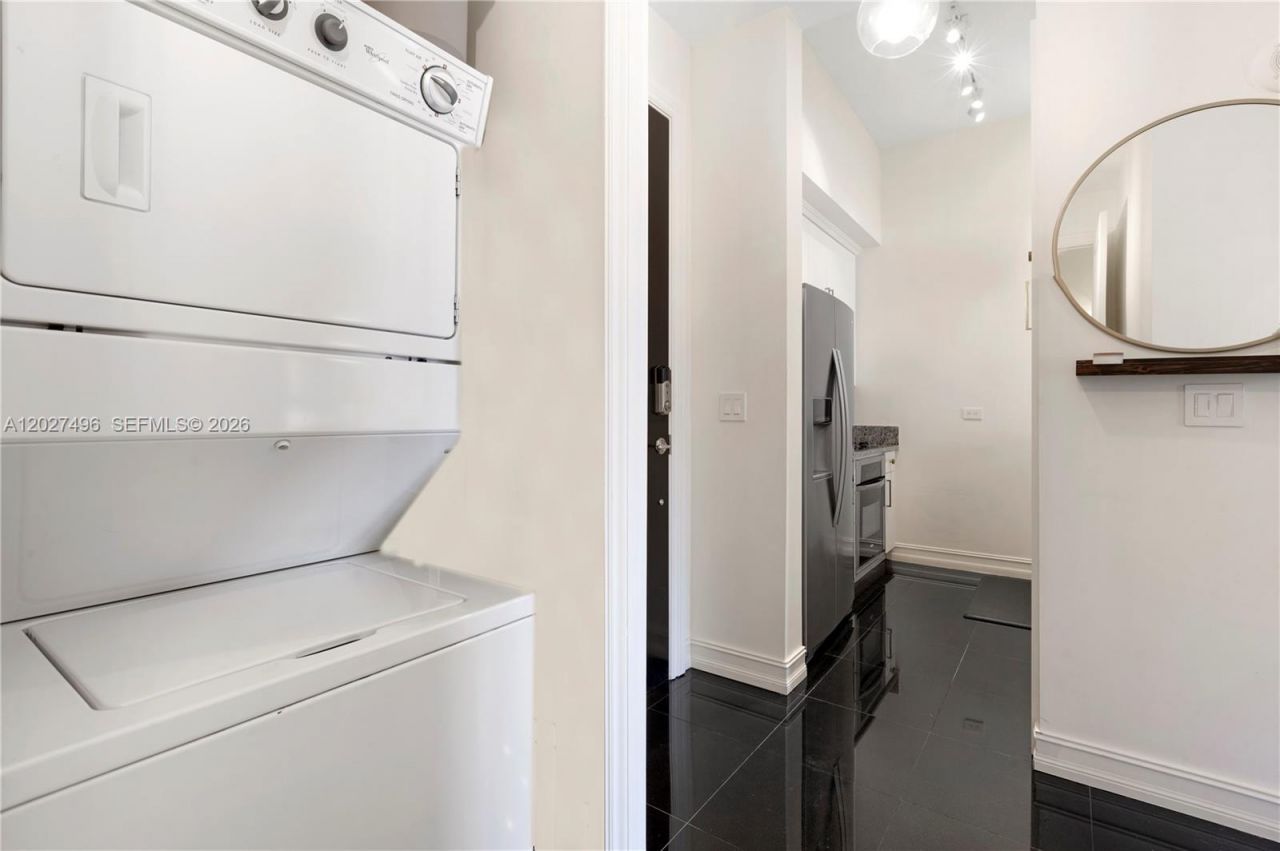 1805 Ponce De Leon Blvd, Unit 818, Coral Gables, FL 33134 Photo