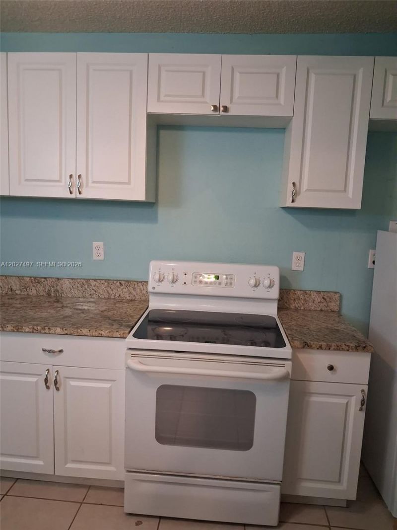 1800 Pinehurst Dr , Unit 1, West Palm Beach, FL 33407 Photo
