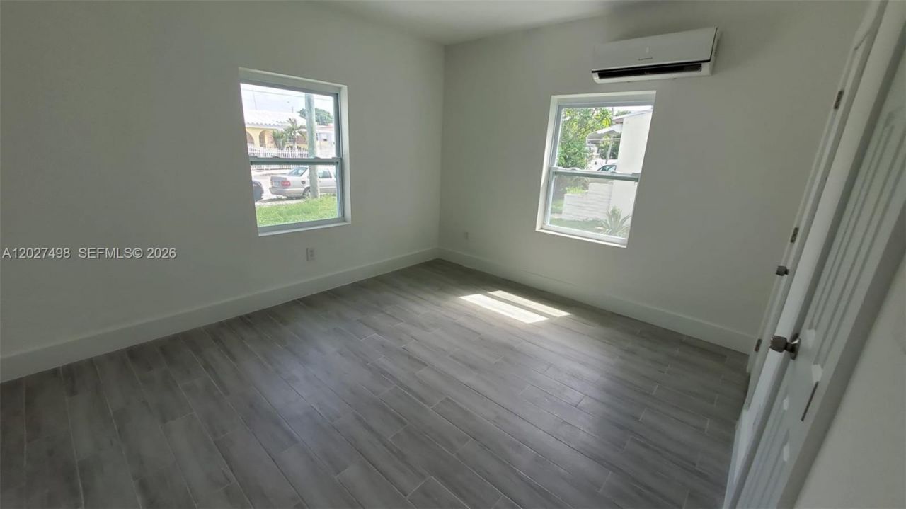 560 NW 53rd St , Miami, FL 33127 Photo
