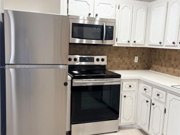 18900 NE 14th Ave , Unit D302, Miami, FL 33179