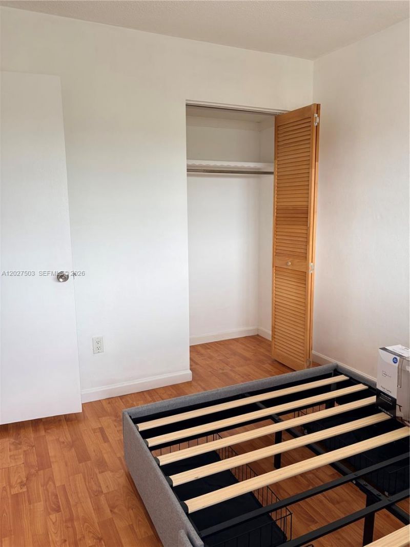 18900 NE 14th Ave , Unit D302, Miami, FL 33179 Photo