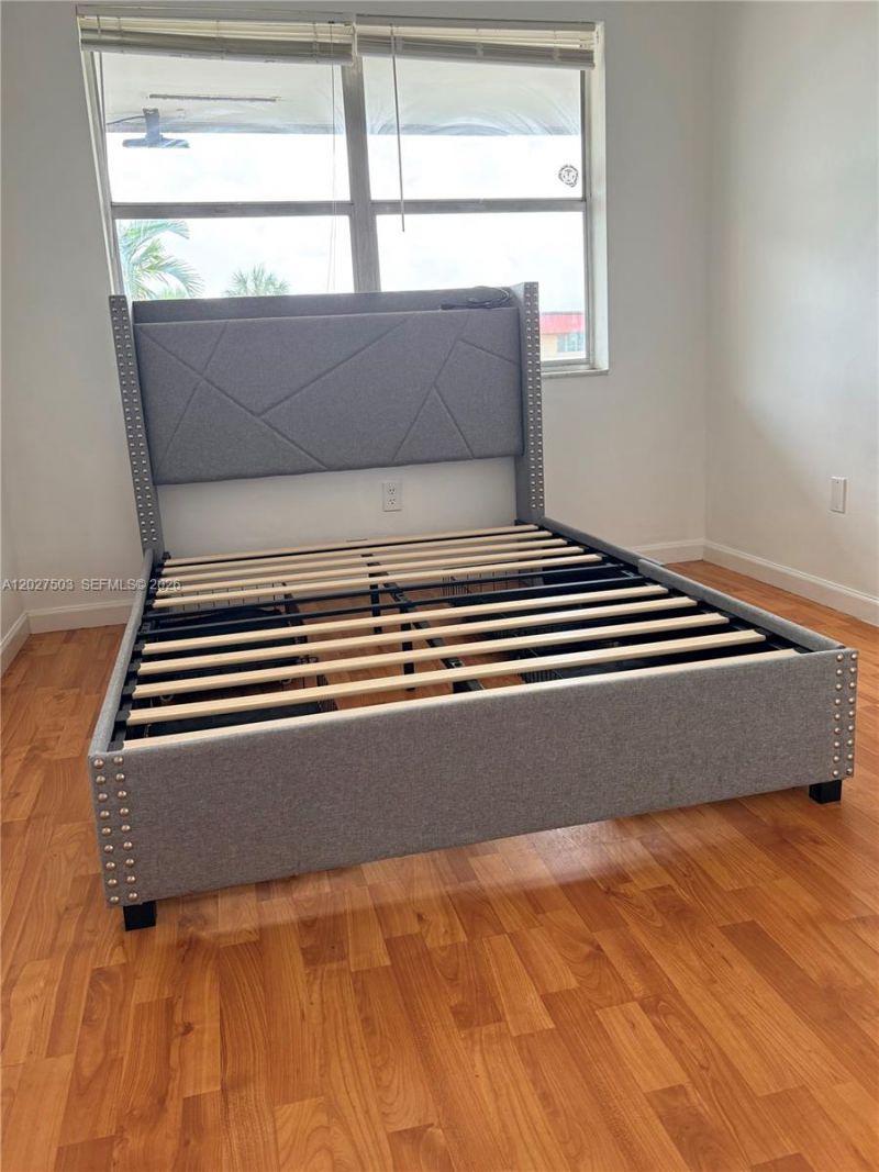 18900 NE 14th Ave , Unit D302, Miami, FL 33179 Photo
