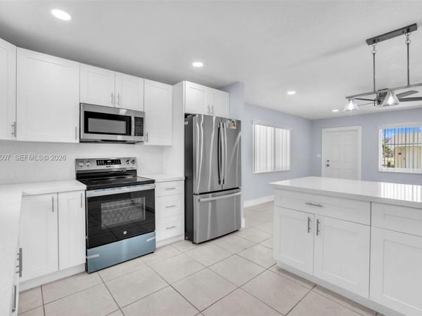 357 Phippen Waiters Rd , Unit 1-2, Dania Beach, FL 33004