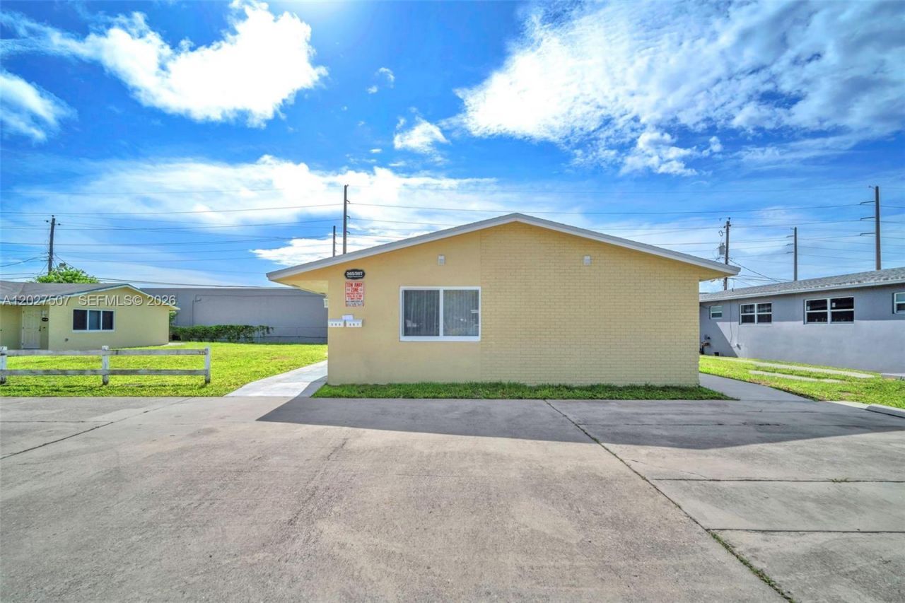 357 Phippen Waiters Rd , Unit 1-2, Dania Beach, FL 33004 Photo