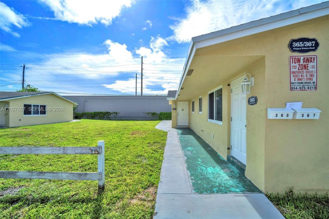 357 Phippen Waiters Rd , Unit 1-2, Dania Beach, FL 33004 Photo