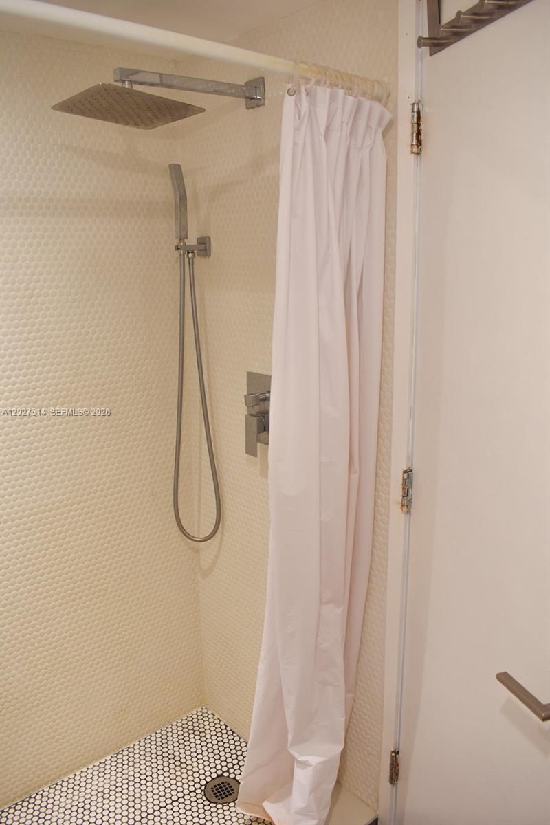 600 NE 36th St , Unit 1711, Miami, FL 33137 Photo