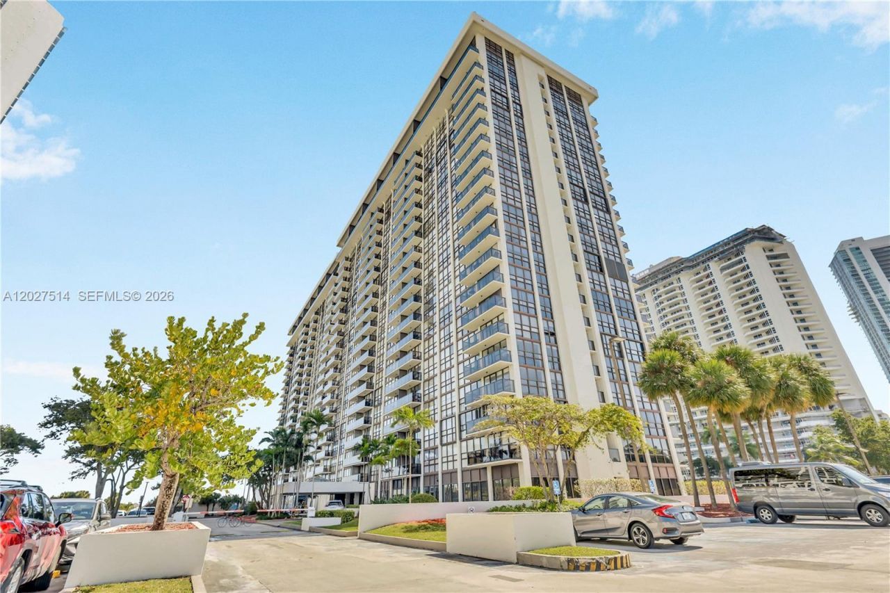 600 NE 36th St , Unit 1711, Miami, FL 33137 Photo