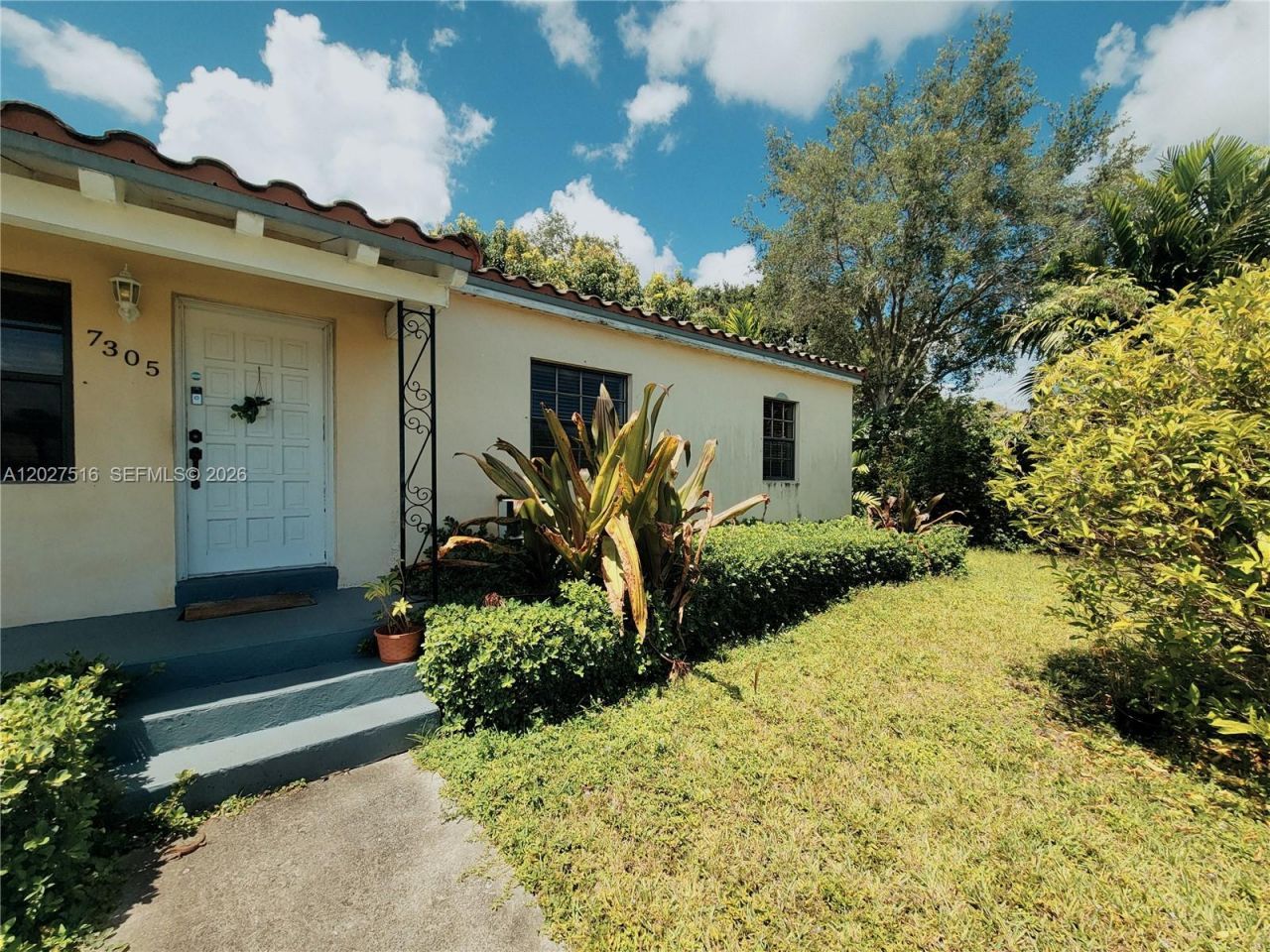 7305 SW 17th Ter , Miami, FL 33155 Photo