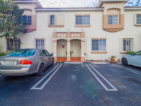 8360 NW 10th St , Unit 3C, Miami, FL 33126